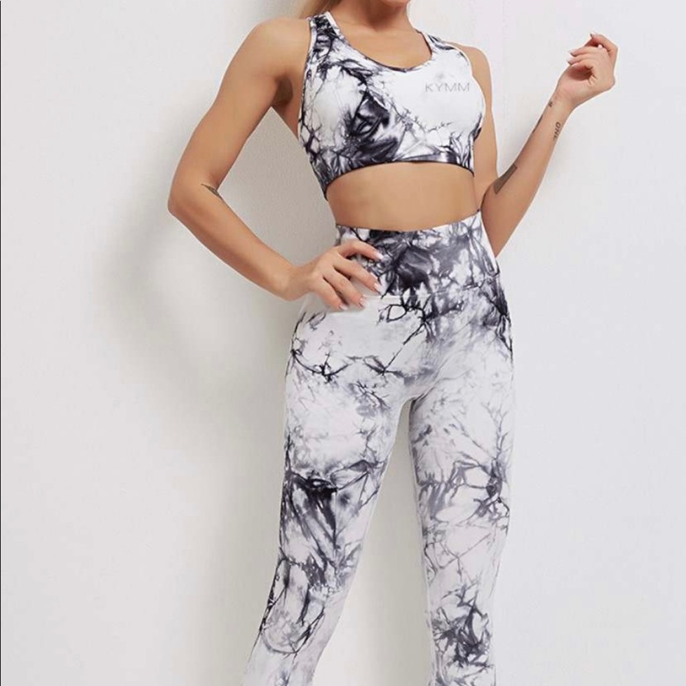 KYMM Seamless Yoga / workout activewear Tie-Dye set